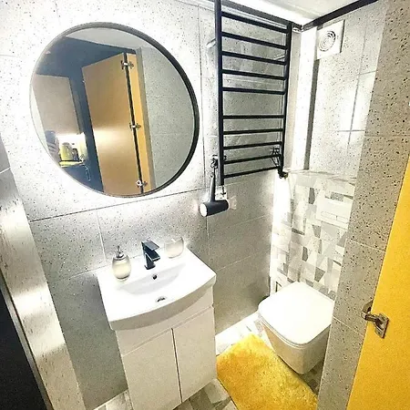 Metropolis On Pekarska 2 Apartment