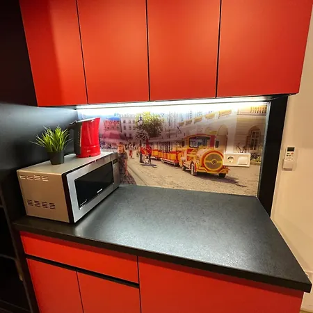 Metropolis On Pekarska 2