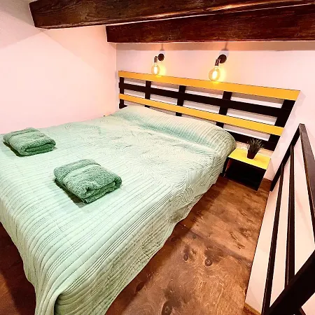 Metropolis On Pekarska 2 Apartment