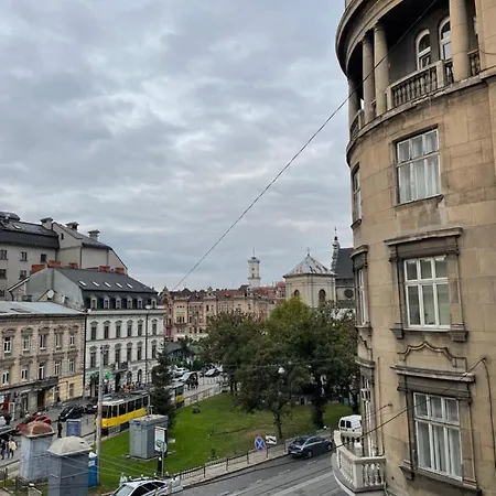 Metropolis On Pekarska 2 *