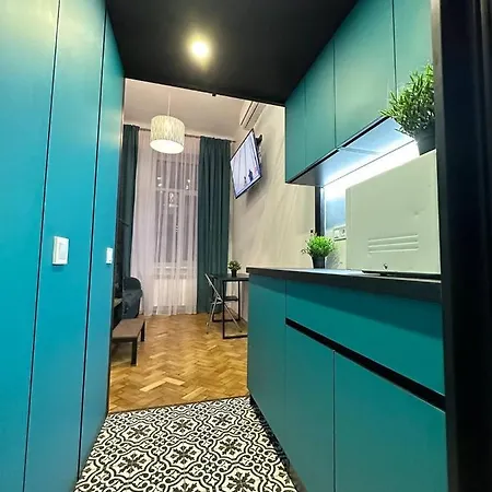 Metropolis On Pekarska 2