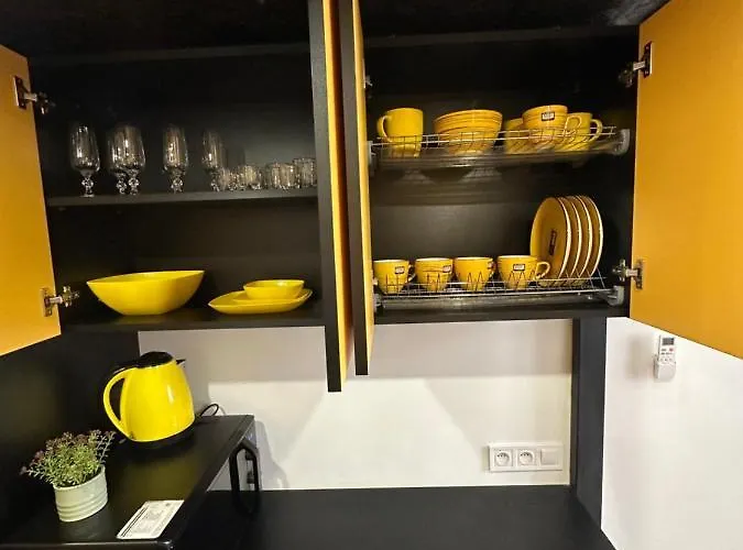 Metropolis On Pekarska 2 * إلفيف