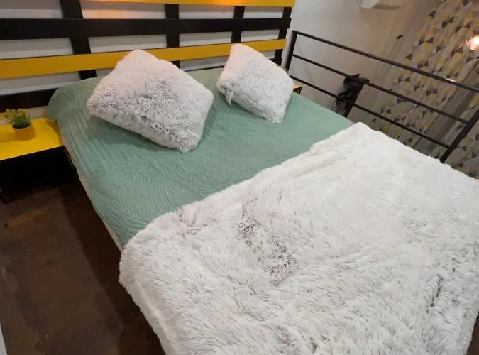 Metropolis On Pekarska 2 Apartment *