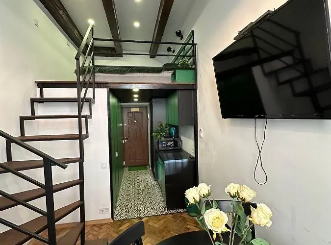 Metropolis On Pekarska 2 * לבוב