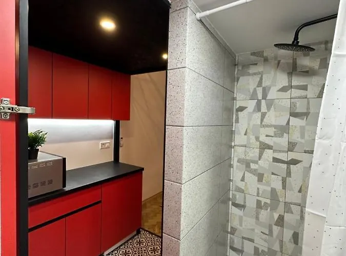 Metropolis On Pekarska 2 *